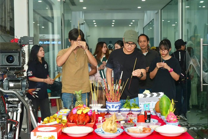 Phim "&Aacute;n mạng n&uacute;i cấm" đ&iacute;nh ch&iacute;nh t&ecirc;n kh&ocirc;ng li&ecirc;n quan n&uacute;i Cấm của An Giang - Ảnh 3.