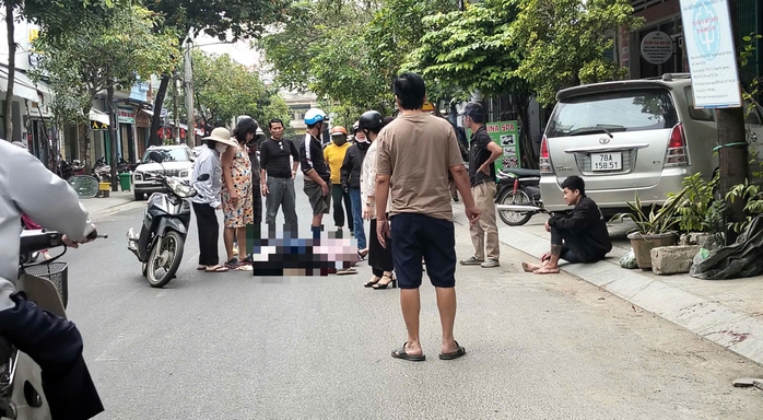 Bắt giữ nghi phạm đ&acirc;m bạn của mẹ tại Đắk Lắk Trong cuộc m&acirc;u thuẫn - Ảnh 1.