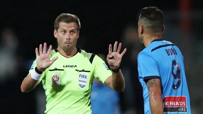 X&aacute;c định tổ trọng t&agrave;i điều h&agrave;nh trận U23 Việt Nam chạm tr&aacute;n đội chủ nh&agrave; - Ảnh 2.