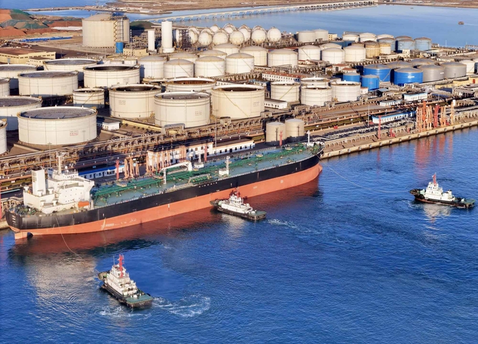 Quyền lực "vàng đen": Biến số giá dầu - Ảnh 1. Quyền lực "vàng đen": Biến số giá dầu - Ảnh 1.