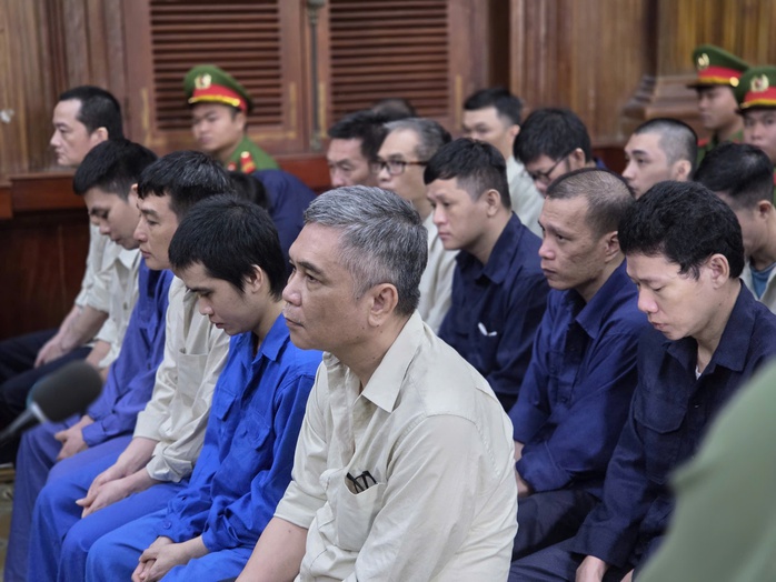 TPHCM xử &aacute;n hối lộ đăng kiểm: Những c&aacute;n bộ vi phạm bị trừng phạt nghi&ecirc;m khắc - Ảnh 1.