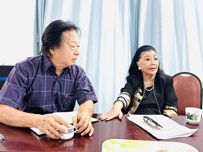 Kỳ nữ Kim Cương t&aacute;i diễn "L&aacute; sầu ri&ecirc;ng" tại tọa đ&agrave;m về s&acirc;n khấu kịch miền Nam - Ảnh 4.