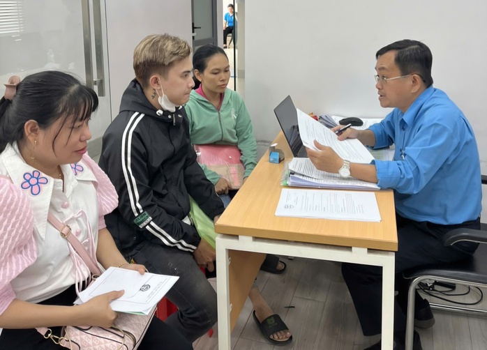 Hiểu sai luật, trả gi&aacute; đắt - Ảnh 1.