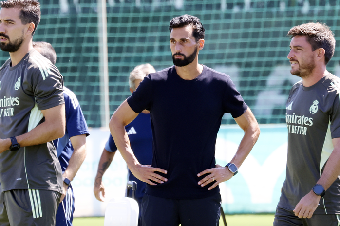 Real Madrid – Xabi Alonso: Cuộc chia tay sau bảy tháng - Ảnh 1.
