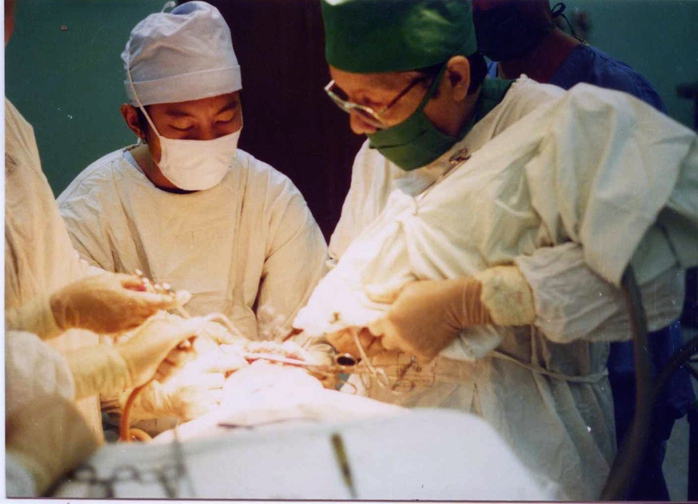 Tưởng niệm 5 năm ng&agrave;y mất người hiện ca cắm gh&eacute;p nha khoa đầu ti&ecirc;n tại Việt Nam - Ảnh 1.