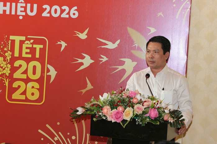 CLIP: Kh&aacute;ch h&agrave;ng tấp nập mua sắm h&agrave;ng hiệu giảm gi&aacute; lần đầu ti&ecirc;n tổ chức tại Cần Thơ - Ảnh 1.