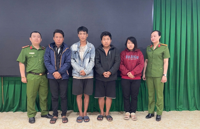 C&ocirc;ng an TPHCM bắt nh&oacute;m trộm cắp con r&ugrave;a tại ch&ugrave;a Tri&ecirc;m Phước - Ảnh 1.