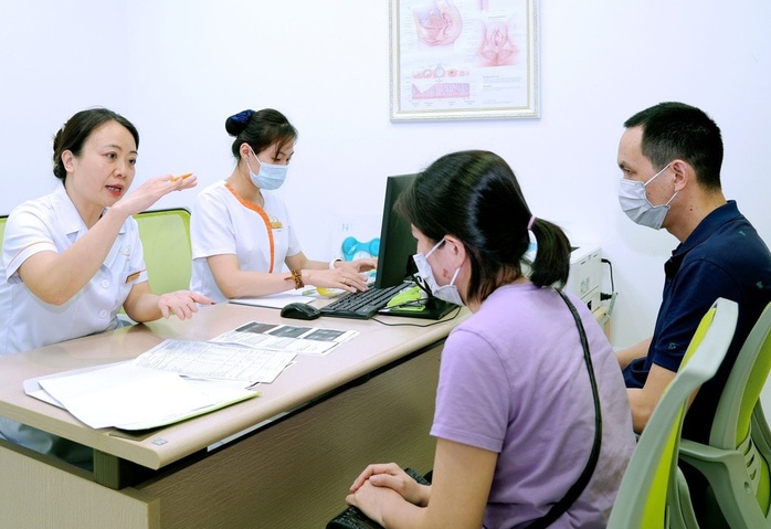 Hơn một triệu cặp vợ chồng v&ocirc; sinh, chất lượng tinh tr&ugrave;ng k&eacute;m dần - Ảnh 1.