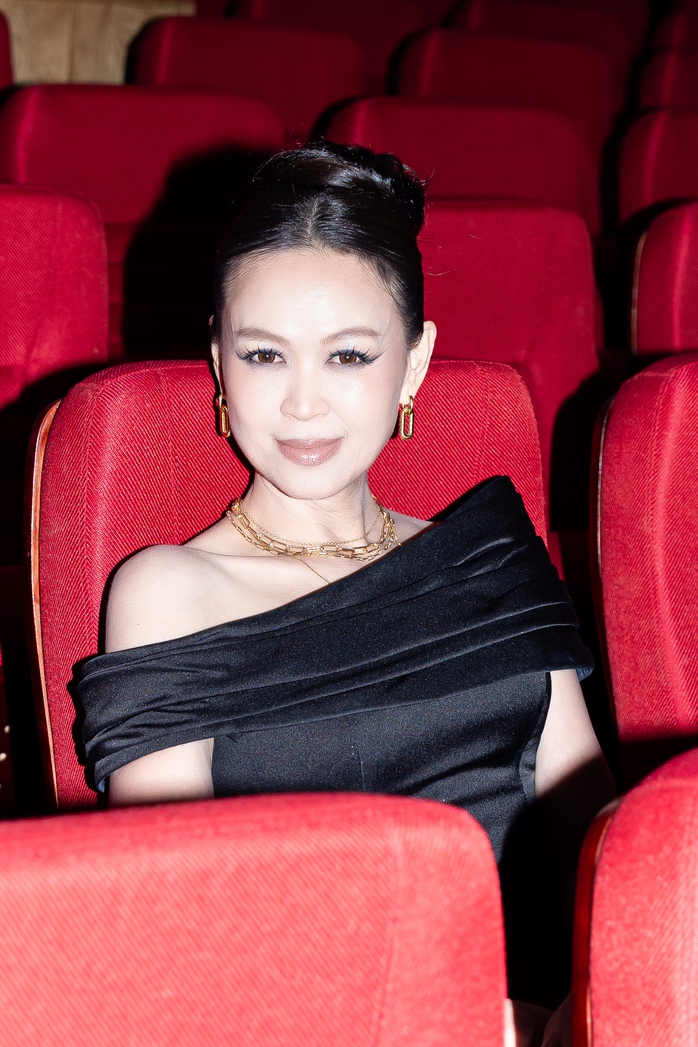 Hai cựu si&ecirc;u mẫu bất ngờ t&aacute;i xuất sau thời gian ở ẩn, b&acirc;y giờ ra sao?  - Ảnh 1.