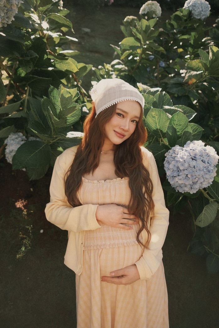 Nh&atilde; Phương hạnh ph&uacute;c b&ecirc;n Trường Giang v&agrave; c&aacute;c con tại Đ&agrave; Lạt - Ảnh 2.