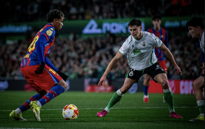 Barcelona vượt ải Racing Santander, thẳng tiến tứ kết C&uacute;p Nh&agrave; vua - Ảnh 2.