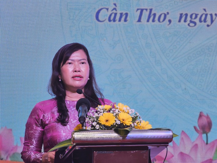 Gợi &yacute; khai th&aacute;c chợ nổi C&aacute;i Răng cả ng&agrave;y lẫn đ&ecirc;m - Ảnh 1.