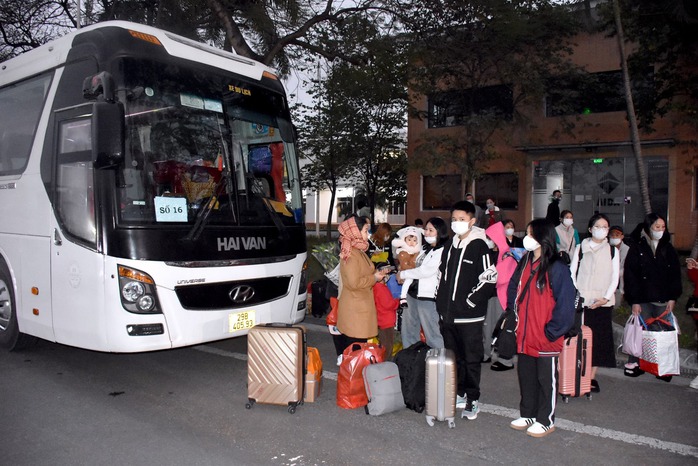 B&aacute;o in ng&agrave;y 17-1: &ldquo;Ma trận&rdquo; ph&aacute;o online: Coi chừng mua nhầm h&agrave;ng cấm - Ảnh 3.