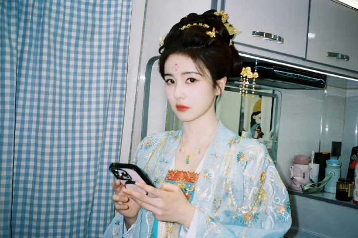 Minh tinh Bạch Lộc thắng kiện kẻ x&uacute;c phạm, phỉ b&aacute;ng - Ảnh 4.