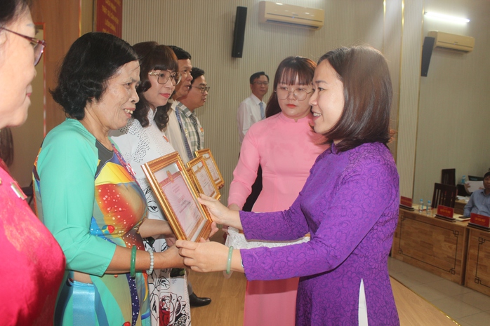 Phường B&igrave;nh Ph&uacute;: Tập trung th&aacute;o gỡ vướng mắc tại c&aacute;c c&ocirc;ng tr&igrave;nh, dự &aacute;n - Ảnh 4.