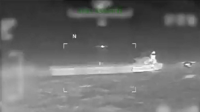 Mỹ bắt th&ecirc;m t&agrave;u chở dầu giữa biển Caribbean, siết chặt nguồn dầu Venezuela - Ảnh 1.