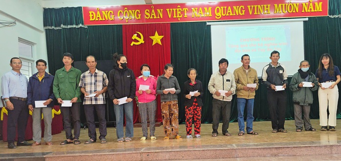 Hỗ trợ sinh kế cho người d&acirc;n v&ugrave;ng lũ Ph&uacute; Y&ecirc;n (cũ) - Ảnh 2.