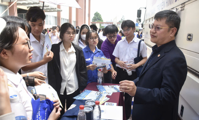 Năm 2026, Trường ĐH Luật TPHCM dự kiến 5 phương thức x&eacute;t tuyển - Ảnh 1.