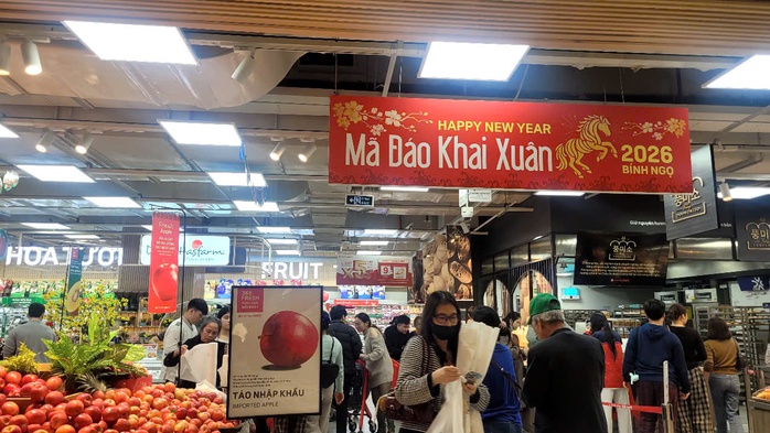 D&egrave; dặt mua sắm Tết - Ảnh 1.