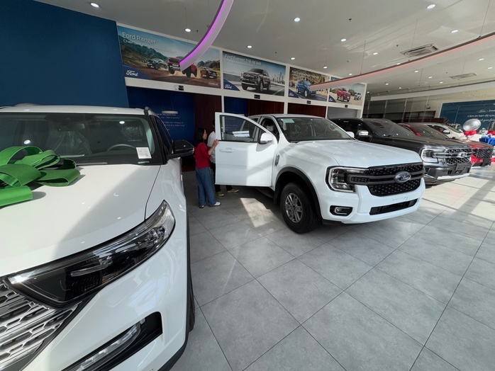 Xe b&aacute;n tải s&ocirc;i động trước s&oacute;ng tăng gi&aacute; - Ảnh 1.