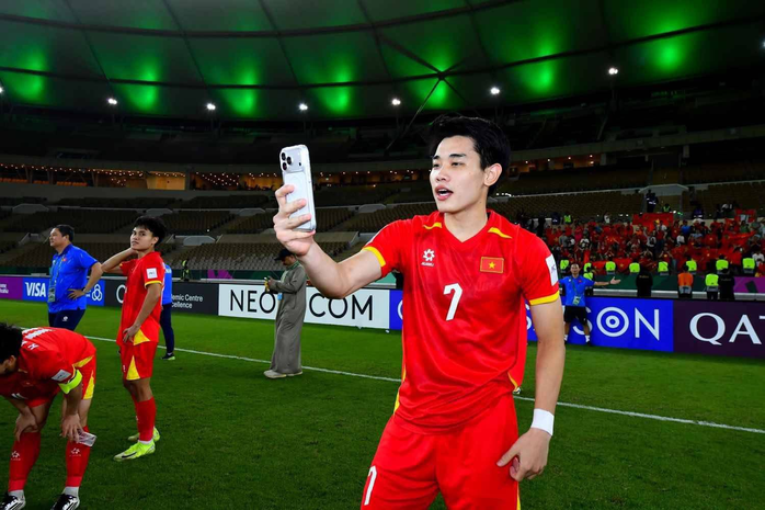 V&igrave; sao &aacute; hậu Cẩm Ly l&ecirc;n hot search khi cầu thủ Đ&igrave;nh Bắc nổi tiếng  - Ảnh 2.