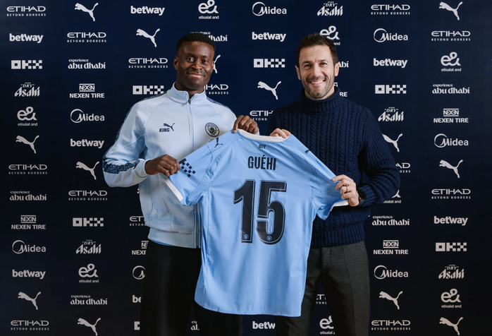 Man City c&ocirc;ng bố t&acirc;n binh Marc Guehi, tiếp tục đua v&ocirc; địch - Ảnh 3.