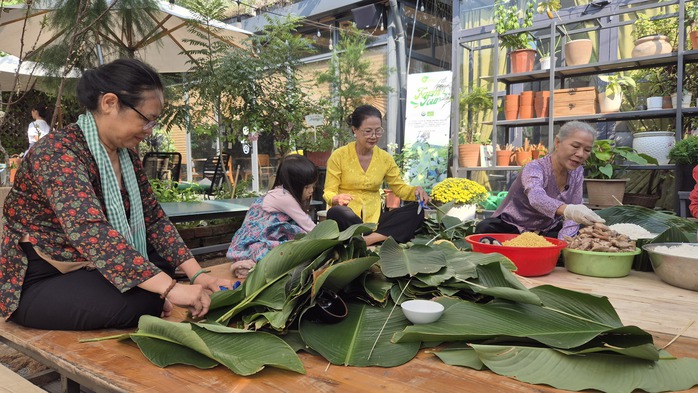 Dịch vụ độc lạ ng&agrave;y Tết gi&uacute;p gia đ&igrave;nh trẻ đ&oacute;n xu&acirc;n &yacute; nghĩa hơn - Ảnh 2.