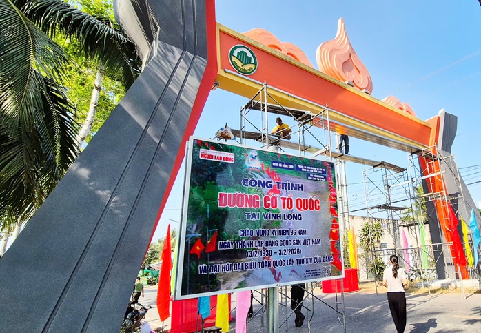 Kh&aacute;nh th&agrave;nh 2 c&ocirc;ng tr&igrave;nh "Đường cờ Tổ quốc" tại Vĩnh Long ch&agrave;o mừng Đại hội XIV của Đảng - Ảnh 14.