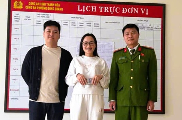 Người phụ nữ bỏ qu&ecirc;n gần 40 triệu đồng ở c&acirc;y ATM ng&agrave;y cuối năm - Ảnh 1.