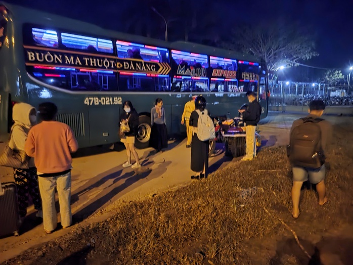 T&agrave;i xế vi phạm nồng độ cồn khi chở kh&aacute;ch: Cảnh b&aacute;o an to&agrave;n giao th&ocirc;ng - Ảnh 3.