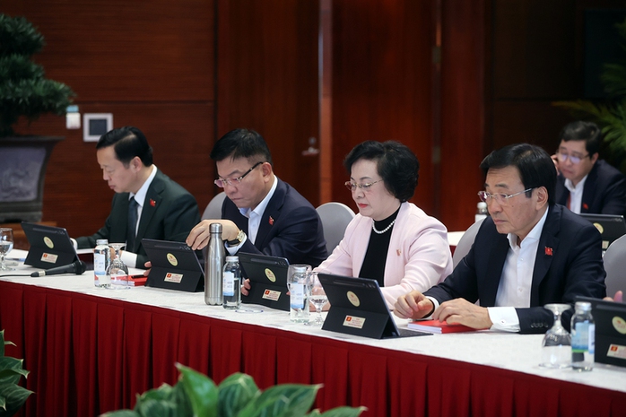 Thảo luận tại Đại hội XIV, Thủ tướng Phạm Minh Ch&iacute;nh nhấn mạnh quyết t&acirc;m tăng trưởng hai con số - Ảnh 5.