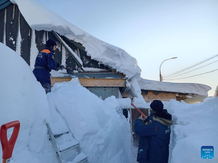 Hơn 100 phương tiện va chạm li&ecirc;n ho&agrave;n trong b&atilde;o tuyết ở Mỹ - Ảnh 5.