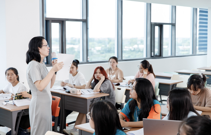 ĐH Kinh tế TPHCM đổi mới phương thức tuyển sinh năm 2026 - Ảnh 1.