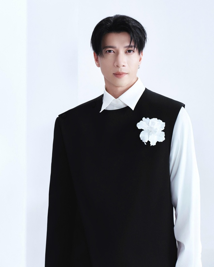 Hạng mục "Nam, nữ ca sĩ được y&ecirc;u th&iacute;ch nhất": Gay cấn từng ng&agrave;y - Ảnh 4.