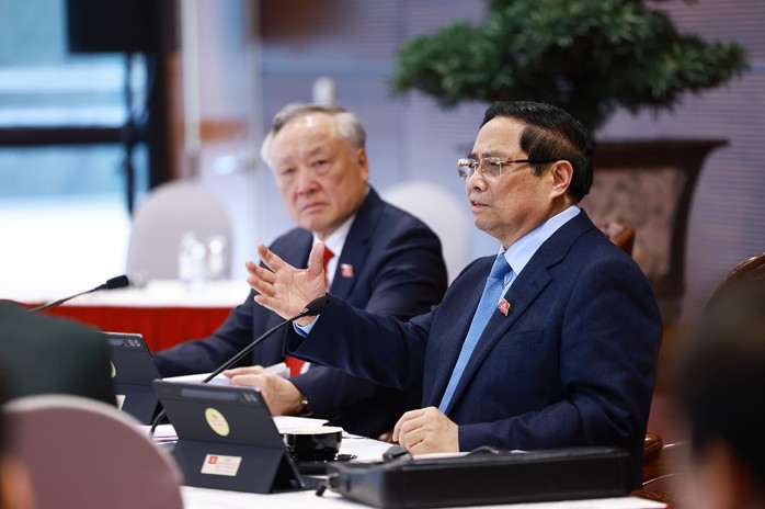 Thảo luận tại Đại hội XIV, Thủ tướng Phạm Minh Ch&iacute;nh nhấn mạnh quyết t&acirc;m tăng trưởng hai con số - Ảnh 2.