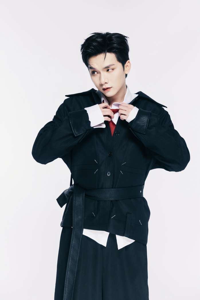 Độc lạ Idol quốc nội: Vương B&igrave;nh tự chạy Billboard  - Ảnh 2.