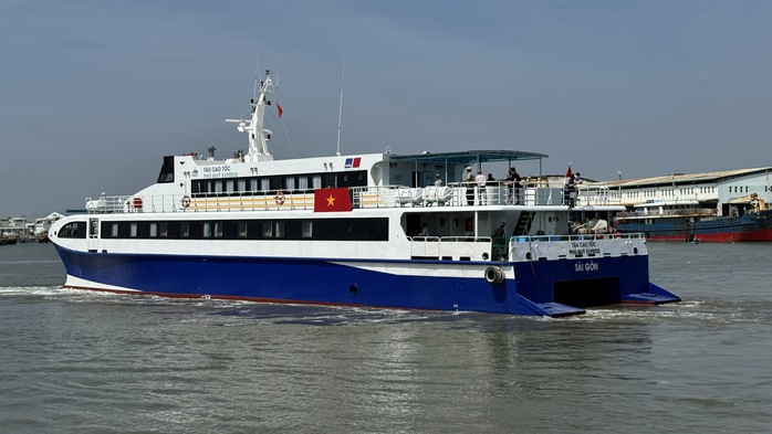 Tăng th&ecirc;m t&agrave;u khai th&aacute;c, tuyến Phan Thiết &ndash; Ph&uacute; Qu&yacute; giảm &aacute;p lực đi lại cho người d&acirc;n v&agrave; du kh&aacute;ch - Ảnh 1.