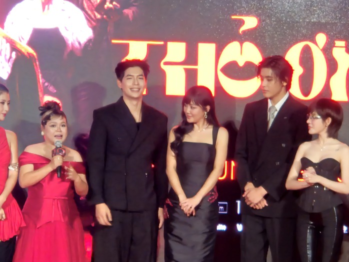 Trấn Thành "dẫn dắt" Văn Mai Hương, Pháo, Lyly, Pháp Kiều… vào nghề diễn! - Ảnh 3.