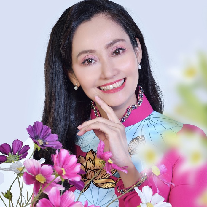 NSƯT Hạnh Th&uacute;y h&aacute;o hức chờ đợi giao lưu với kh&aacute;n giả về nghề bi&ecirc;n kịch - Ảnh 1.