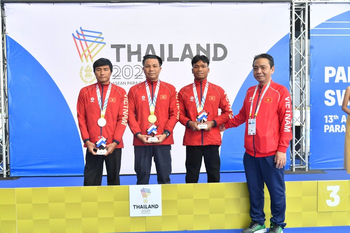 L&ecirc; Văn C&ocirc;ng gi&agrave;nh HCV cử tạ tại ASEAN Para Games 13 - Ảnh 1.