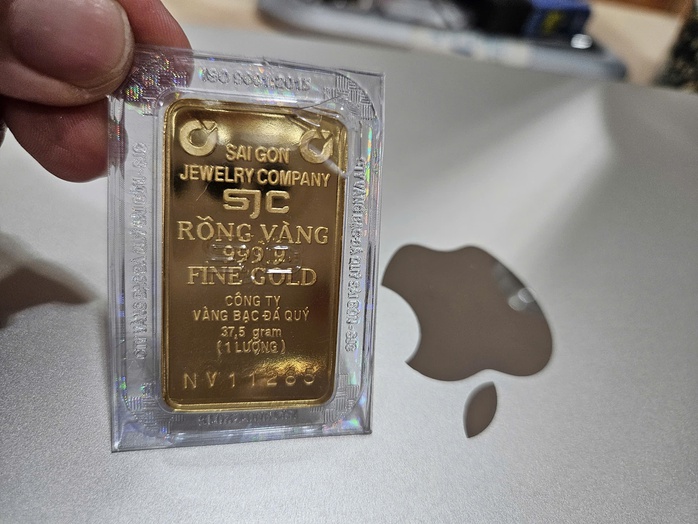 Gi&aacute; v&agrave;ng SJC tăng mạnh vượt 169 triệu đồng , theo đ&agrave; thế giới tăng vọt - Ảnh 2.