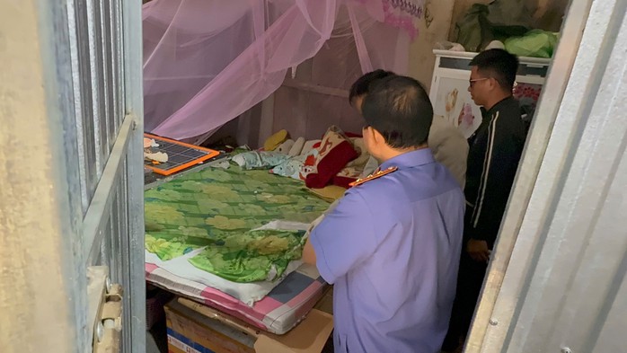 Đến C&ocirc;ng an tr&igrave;nh b&aacute;o vụ x&acirc;m hại con ri&ecirc;ng tại Đ&agrave; Nẵng - Ảnh 2.