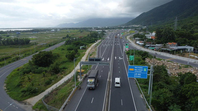 Khẩn trương xây dựng quy chuẩn đường cao tốc - Ảnh 1. Khẩn trương xây dựng quy chuẩn đường cao tốc - Ảnh 1.