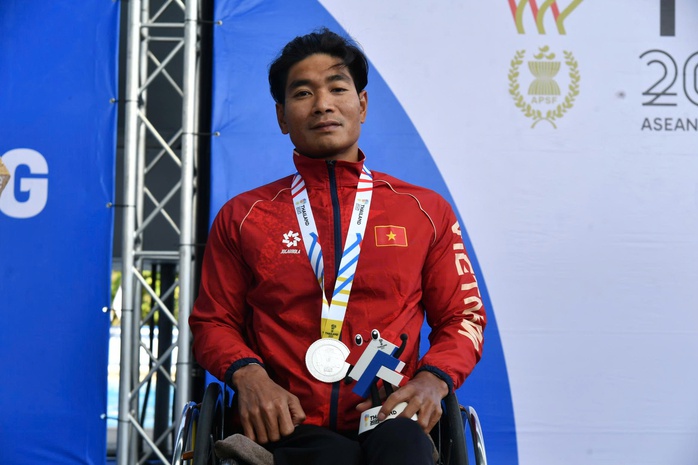 Võ Huỳnh Anh Khoa giành HCV, phá kỷ lục bơi ASEAN Para Games - Ảnh 2.