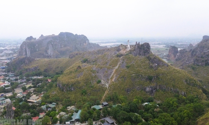 Gi&aacute; trị của danh thắng H&ograve;n Vọng Phu vừa được chi 17 tỉ để bảo vệ - Ảnh 1.