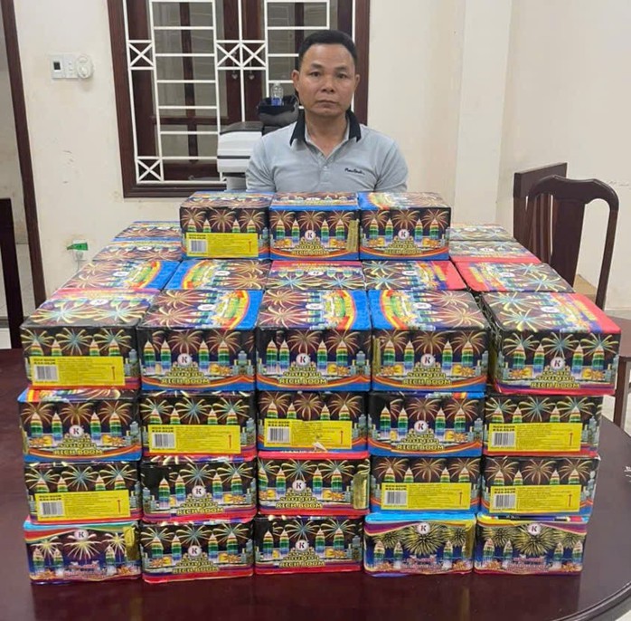 Ph&aacute;t hiện vụ mua b&aacute;n ph&aacute;o hoa nổ tr&aacute;i ph&eacute;p số lượng lớn tại Gia Lai - Ảnh 1.