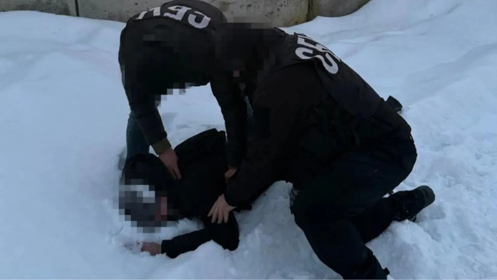 Ukraine bắt gián điệp Nga dò hậu quả tên lửa, phản công dữ dội vào Crimea - Ảnh 1.