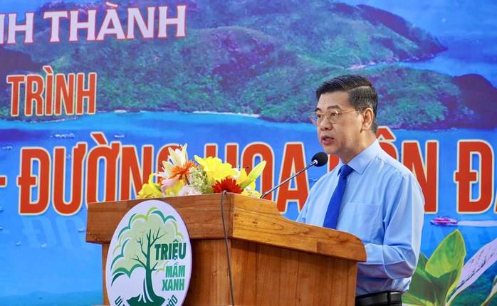 Khánh thành Công trình "Đường cờ Tổ quốc - Đường hoa Côn Đảo" vào Ngày giỗ Anh hùng Võ Thị Sáu - Ảnh 4.