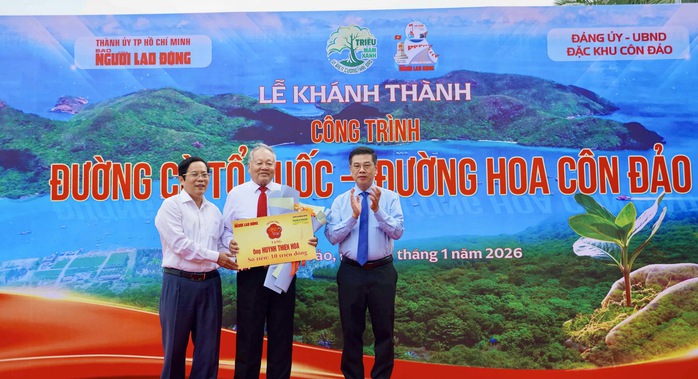 Khánh thành Công trình "Đường cờ Tổ quốc - Đường hoa Côn Đảo" vào Ngày giỗ Anh hùng Võ Thị Sáu - Ảnh 7.
