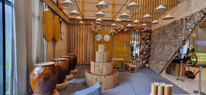 Người phụ nữ ở Cần Thơ đưa sản phẩm từ cây tre xuất ngoại - Ảnh 2.